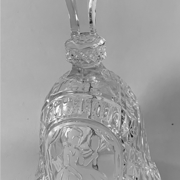Crystal bell - Picture 1 of 9
